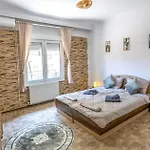 Apartament Sunny Garden